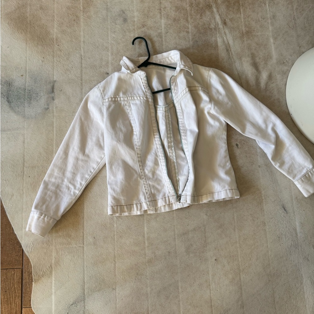 Women’s Medium White Jean Jacket Loose Fit